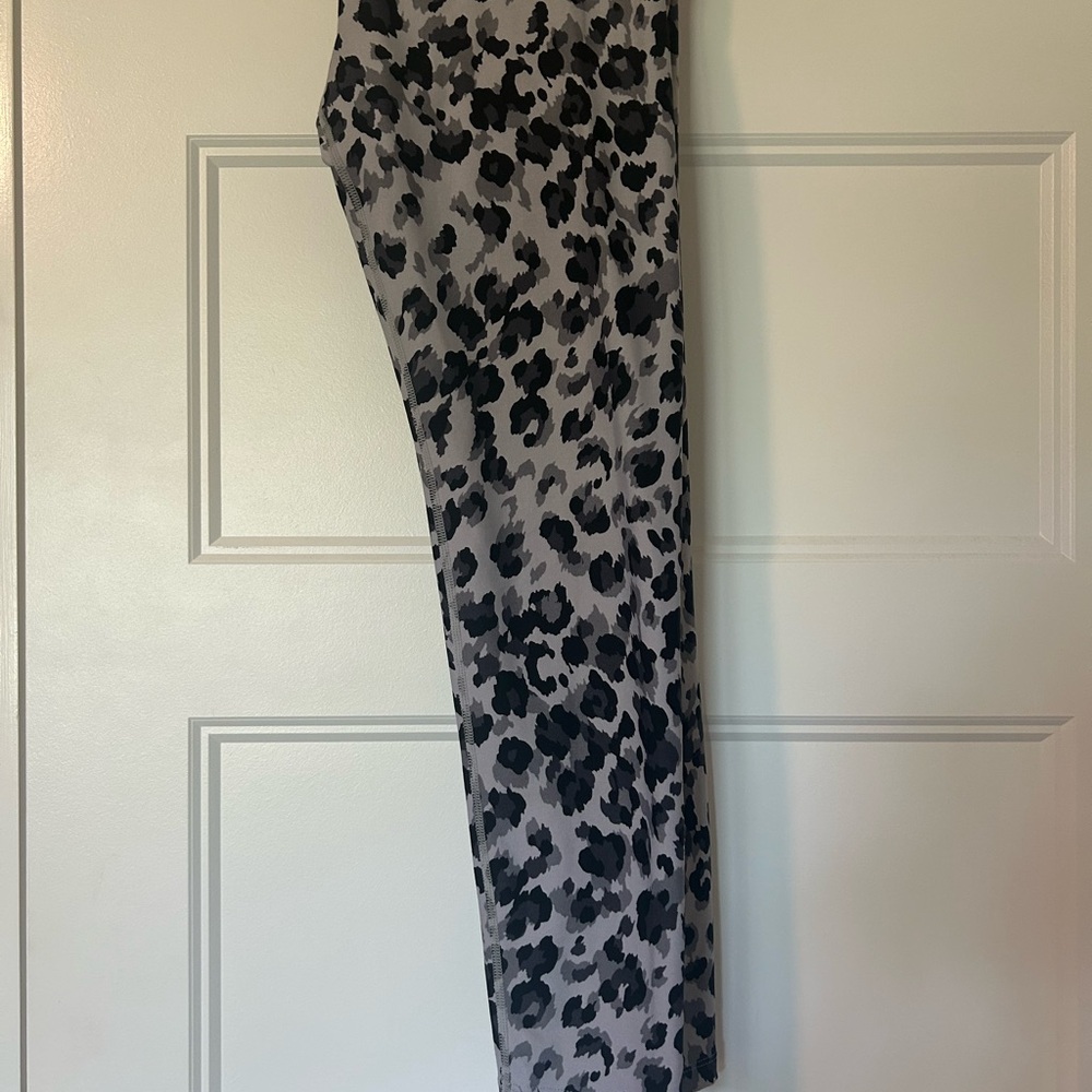 Calvin Klein Performance Cheetah print leggings